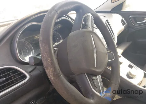 2016 Chrysler 200 Limited/Limited Platinum from USA, damaged, VIN 1C3CCCAB1GN142638